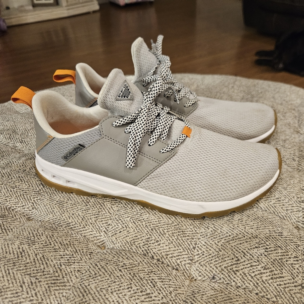Men's 9.5 Colombia shoes